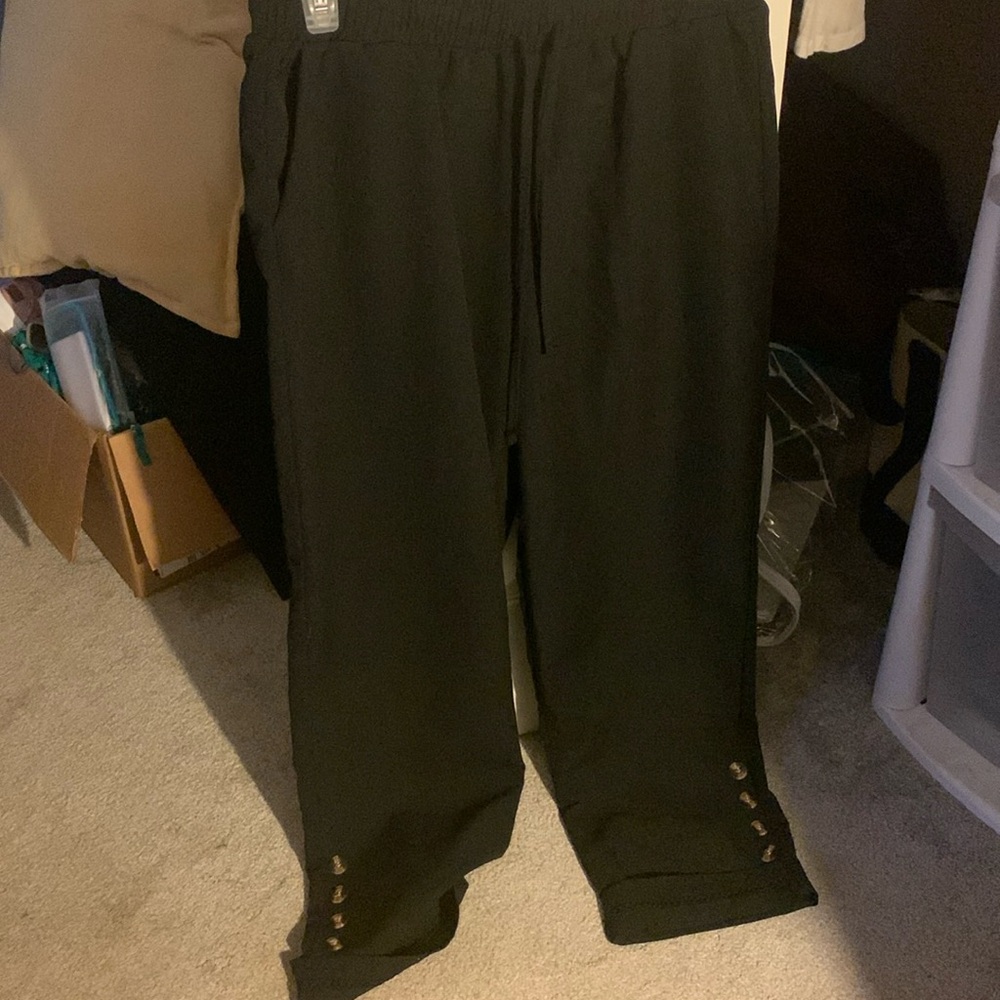 Black pants with cute leg detail
